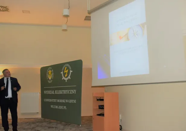 The Rector of Gdynia Maritime University, Professor Adam Weintrit, delivers his invited lecture at the 10th Metrology Congress (Photo: Dr Ewa Krac)